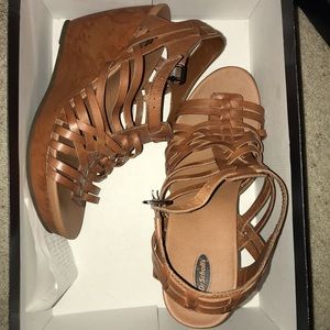 Dr. Scholl’s New in Box Mauve Tan Wedges